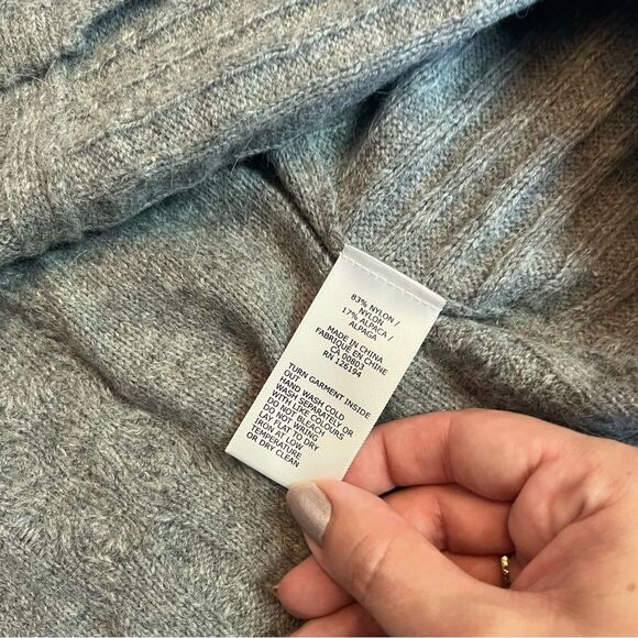 Cozy Gray Turtleneck Poncho Sweater, Alpaca blend - Picture 5 of 5